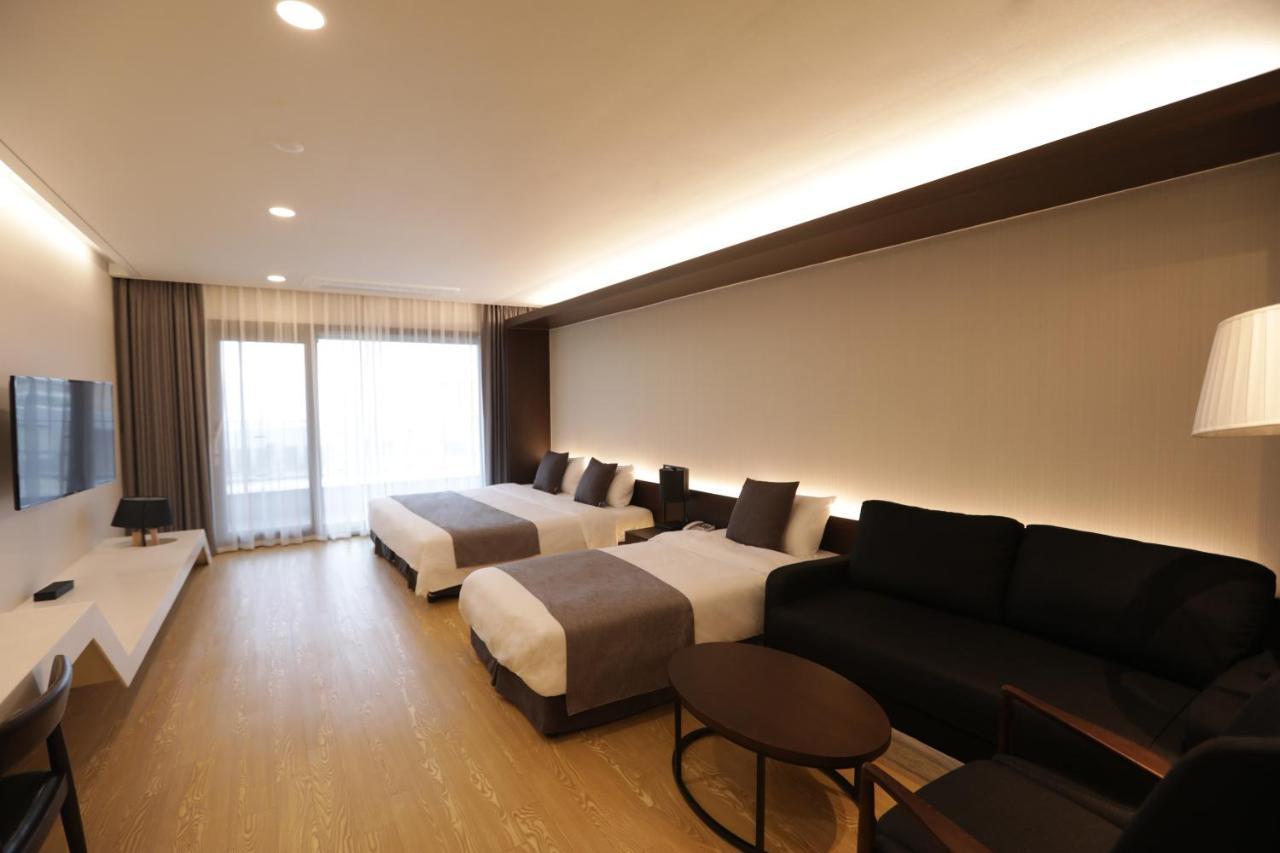 The Qube Resort Jeju Seogwipo Exterior foto