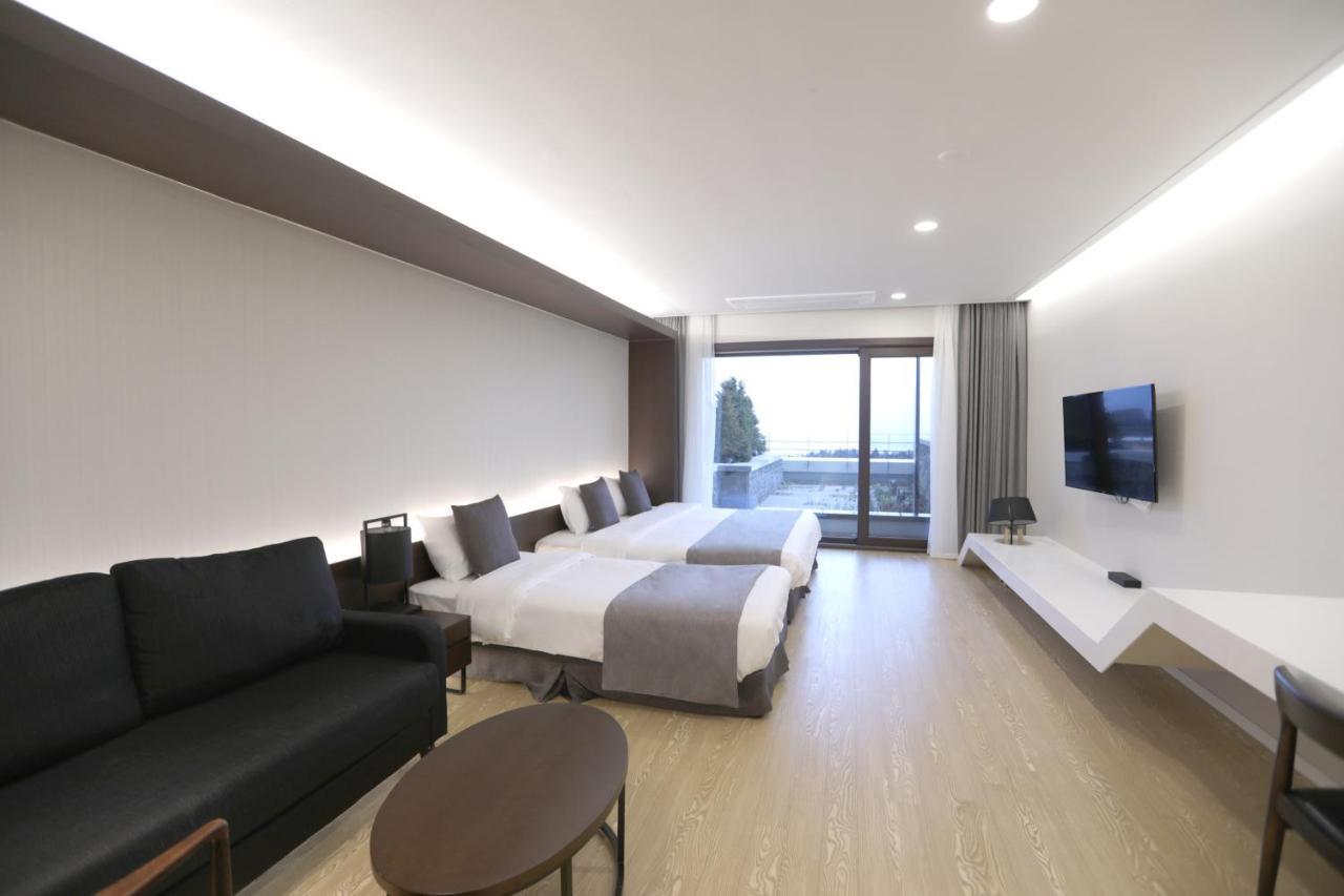 The Qube Resort Jeju Seogwipo Exterior foto