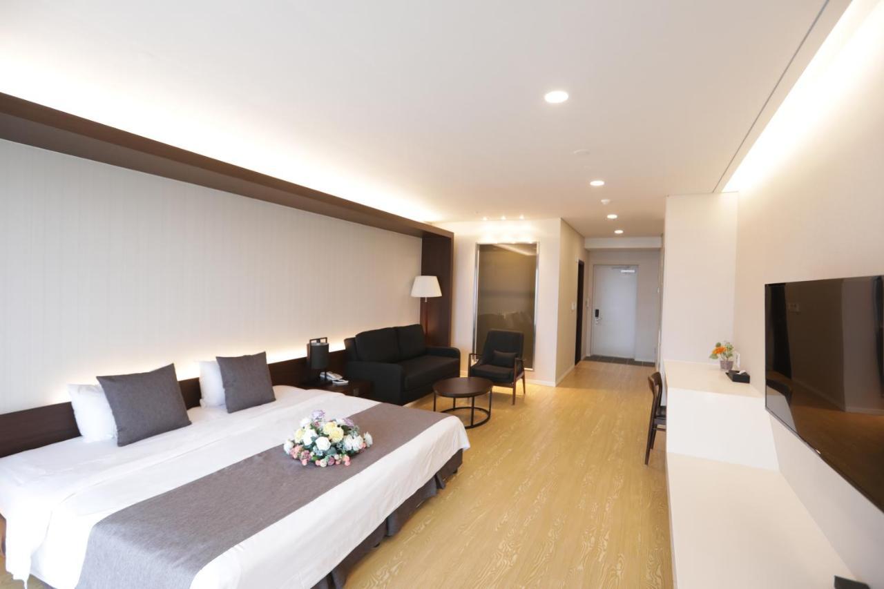 The Qube Resort Jeju Seogwipo Exterior foto
