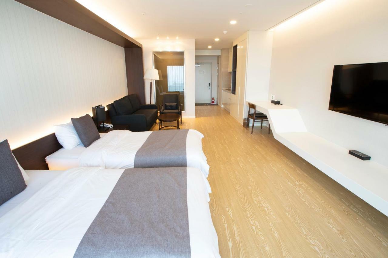 The Qube Resort Jeju Seogwipo Exterior foto