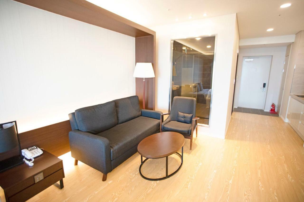 The Qube Resort Jeju Seogwipo Exterior foto