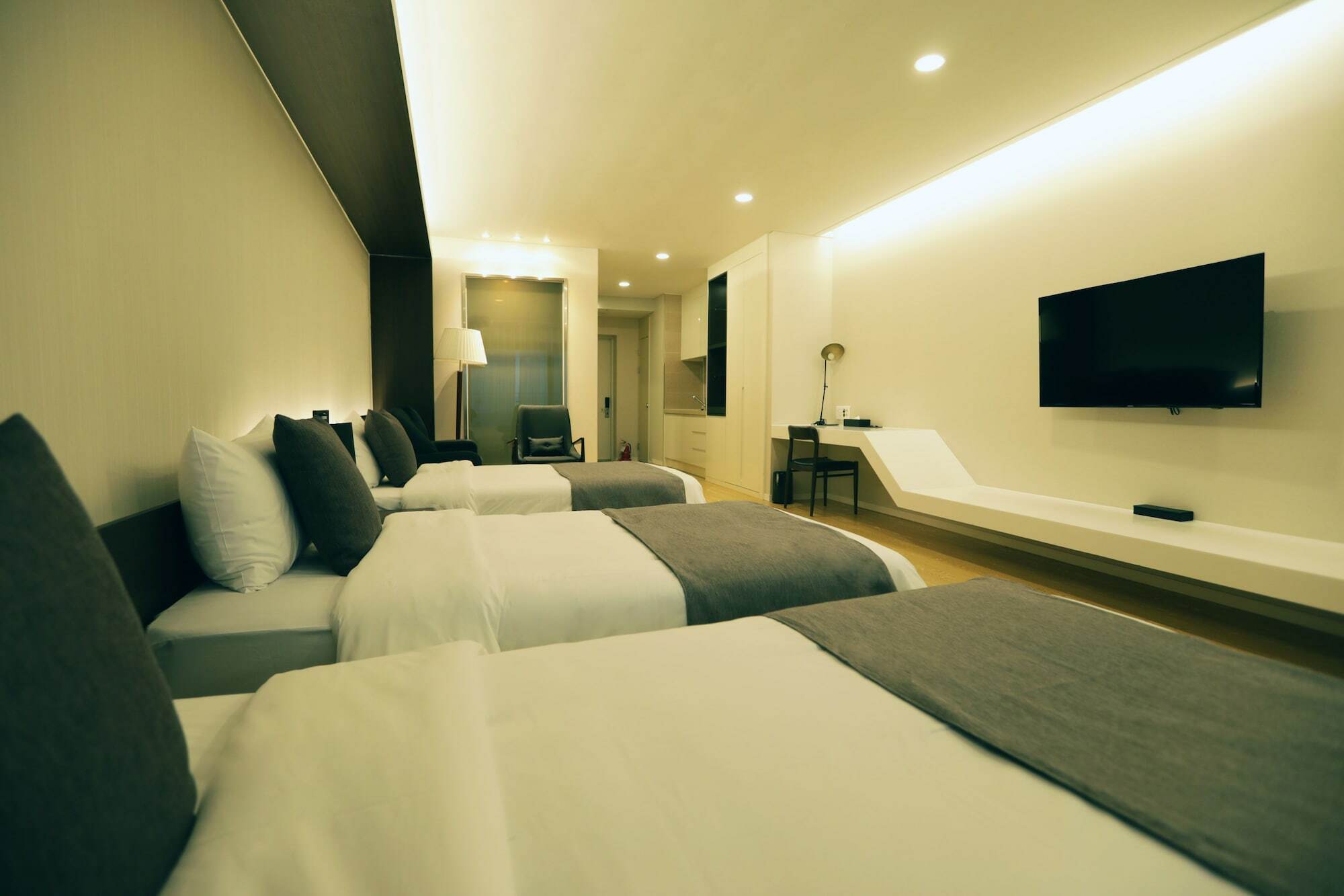 The Qube Resort Jeju Seogwipo Exterior foto